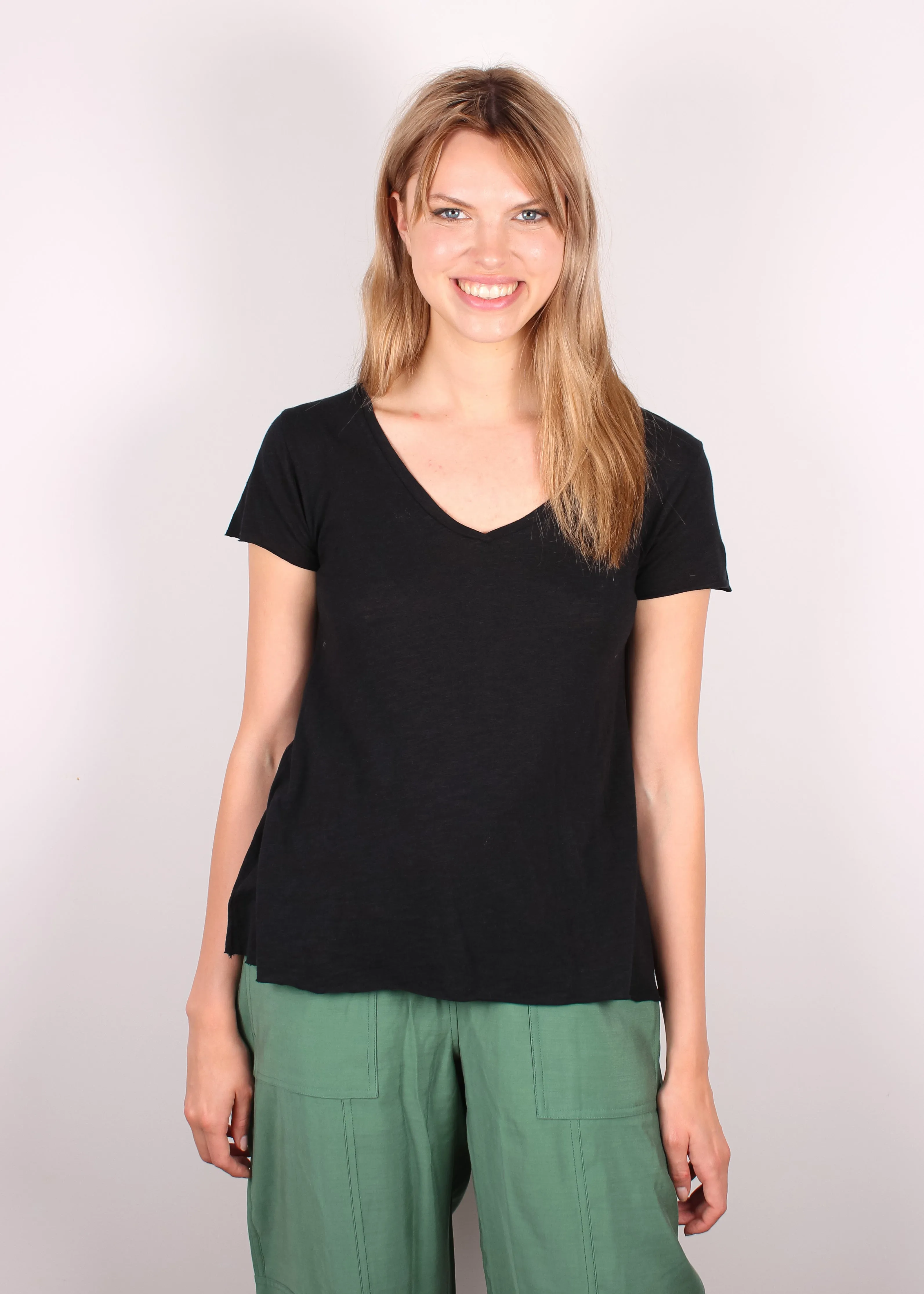 AV JAC51 Short Sleeve Tee in Black