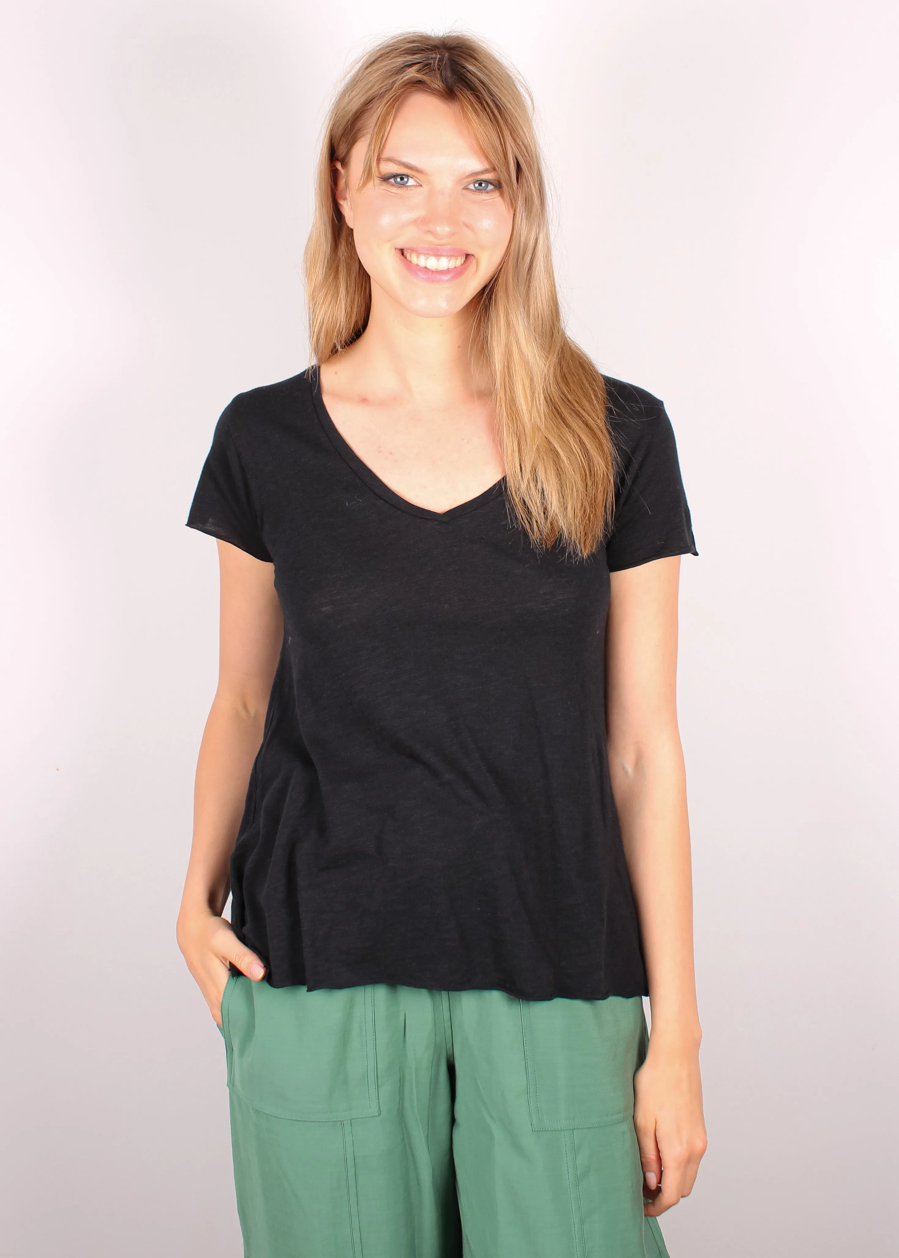 AV JAC51 Short Sleeve Tee in Black