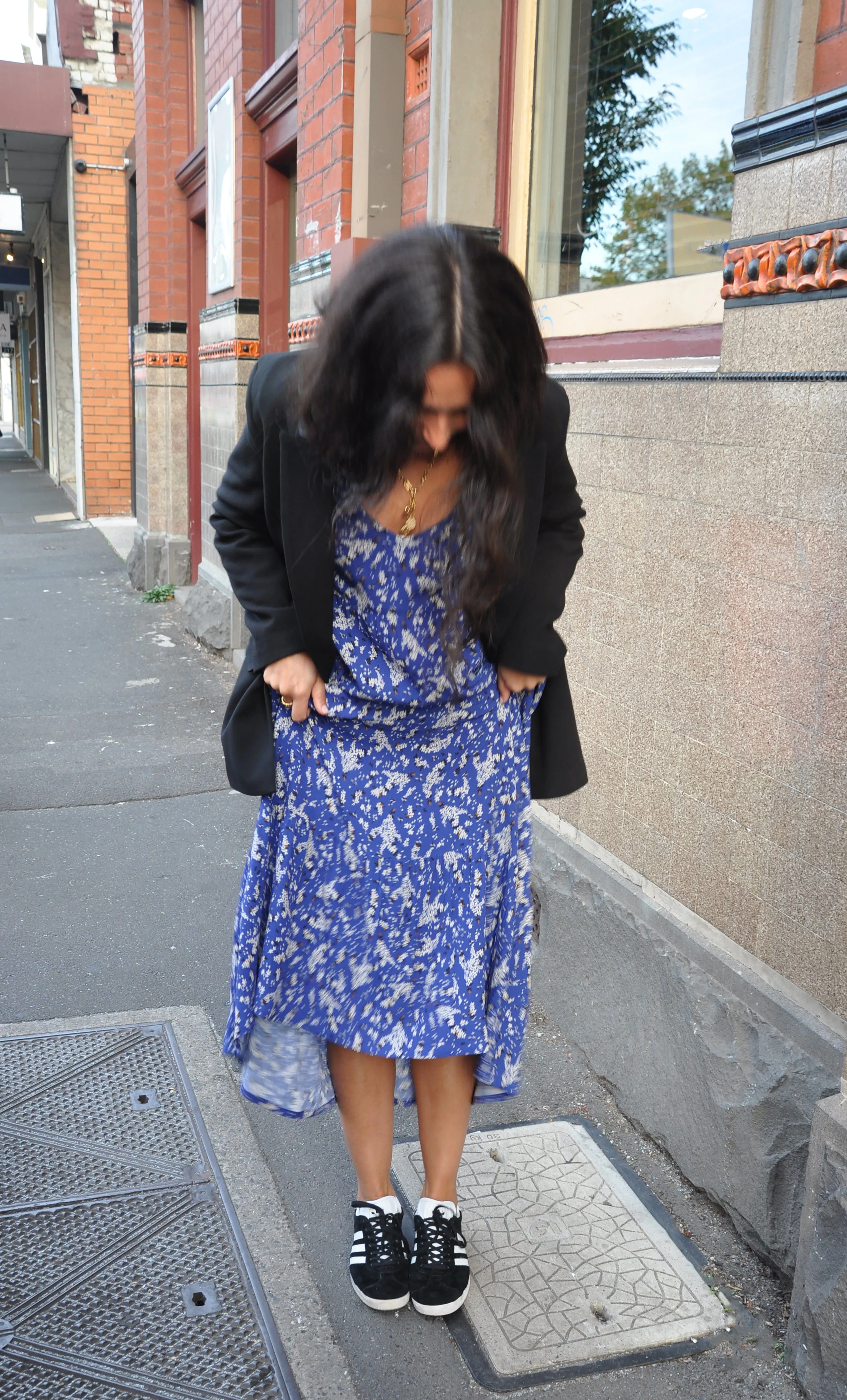 The Tunik Lola maxi dress - Poetic Daisy Cobalt print